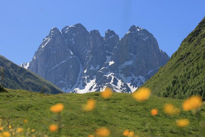 2 Days Private Tour to Kazbegi and Juta Village with Trekking - Key Highlights at a Glance