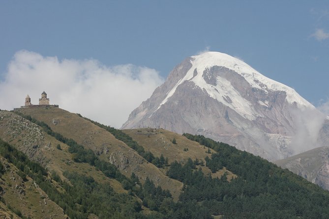 2 Days Private Tour to Kazbegi and Juta Village with Trekking - Gergeti Trinity Church: The 14th-Century Stop You Will Want To Slow Down For