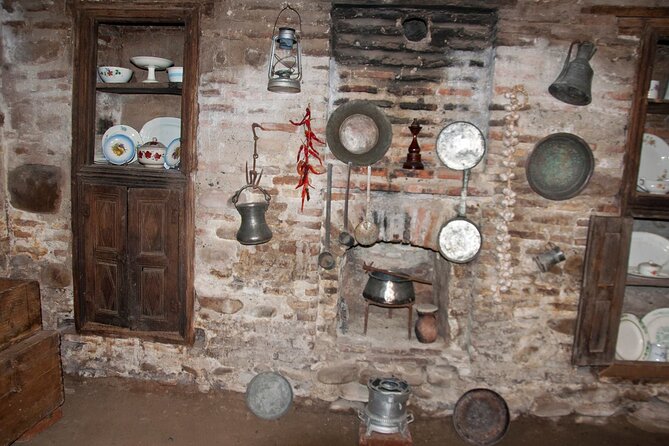 A day tour to Kakheti region/wine/culture/history and gastro tour - Sighnaghi, the City of Love, and the UNESCO Great Wall Views