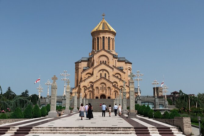 A Private 3-Stop Tbilisi Panoramic Tour - Chronicles of Georgia Monument: art, stories, and cityscapes in 40 minutes