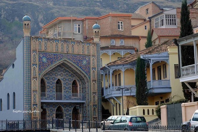 Classic Tbilisi Walking Tour - Freedom Square and Sololaki’s renovated streets: your first real Tbilisi “anchor”