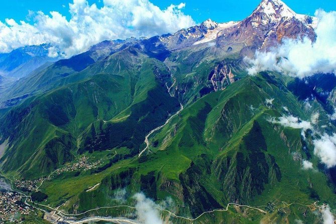 Day Trip to Gudauri and Kazbegi Including 4WD - Ananuri Fortress Ensemble: Where Georgia’s Medieval Past Shows Its Work