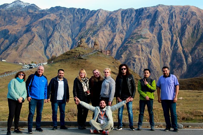 Day Trip to Kazbegi and Gudauri - Gergeti Trinity Church: the iconic cross, the big choice about 4WD