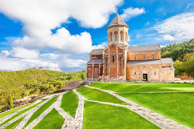 From Tbilisi: 4-day Tour in Georgia with Airport Transfers - Zhinvali, Ananuri, and the Military Highway viewpoint day