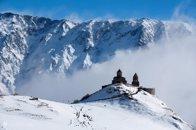 From Tbilisi Daytrip Kazbegi Gudauri & Zhinvali Guided Group Tour - Stop 2: Ananuri Fortified Castle Ensemble on the Aragvi River