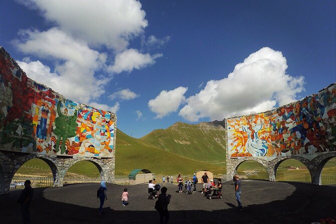 From Tbilisi: Kazbegi, Gudauri & Ananuri Day Trip - Pasanauri to Gudauri: Short Stops That Still Give You Mountain Context