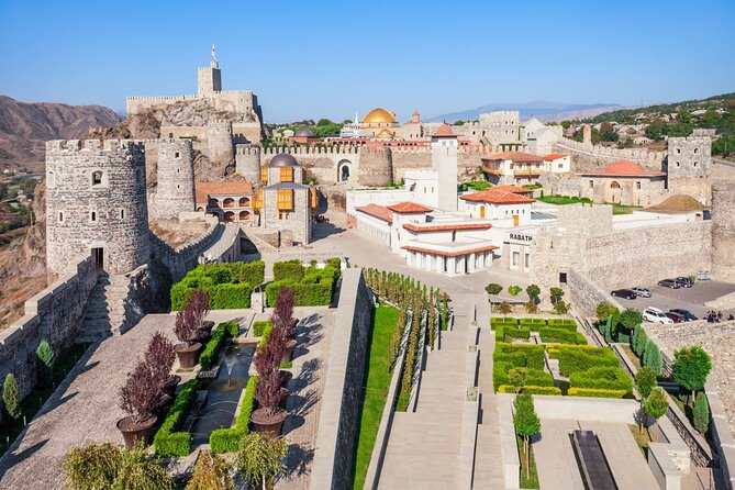 From Tbilisi: Vardzia, Rabati Castle & Borjomi Tour with Guide - Lunch Break and the Real Cost of Eating on the Road