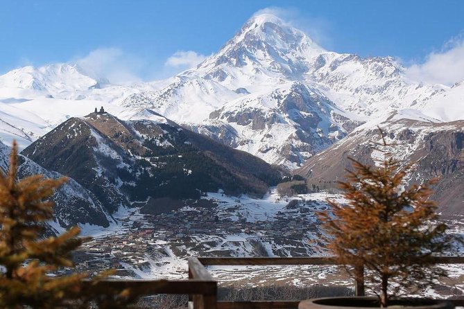 Full-Day Kazbegi Private Tour from Tbilisi - Ananuri Fortress Ensemble: The Walls, the River, and Why This Place Matters