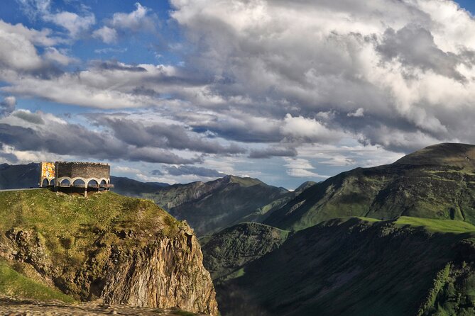 Full-Day Kazbegi - Stepantsminda, Gudauri Private Guided Tour - Gudauri and Stepantsminda Area: Winter Ski Views or Spring-Fall Traventinses
