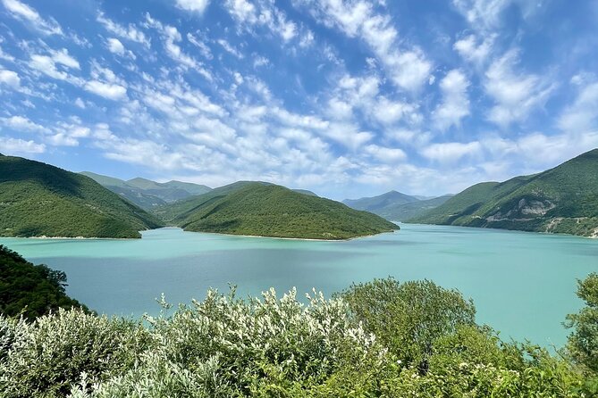 Georgia in 7 Days: A Haven for Nature and Sea Lovers - Landing in Tbilisi: nameplate meet, then ease into the city