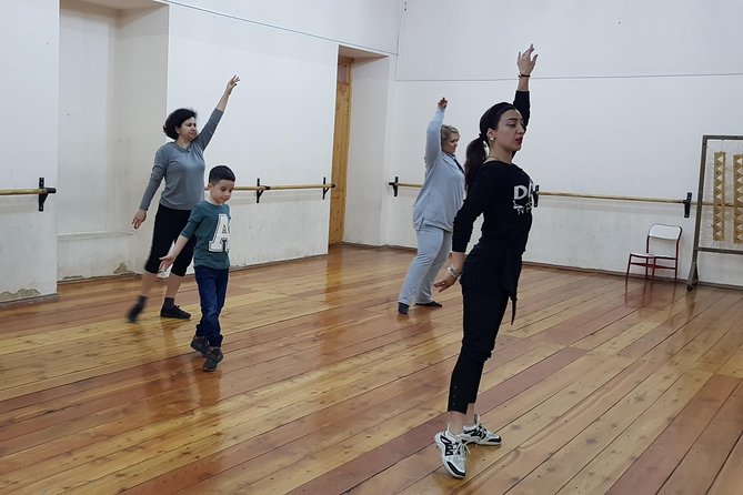 Georgian Dance Class in Tbilisi, Georgia - The 2-hour flow: from first steps to dancing with confidence