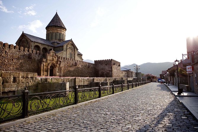 Jvari Monastery, Ananuri, Gudauri, Kazbegi Group & Private Tour - Gudauri Friendship monument: big views from a dramatic cliff balcony