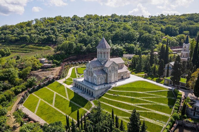 Kakheti, Bodbe, Sighnaghi and Telavi (Group Tour) - Bodbe Monastery of St. Nino: The Quiet Pause With a Timing Catch