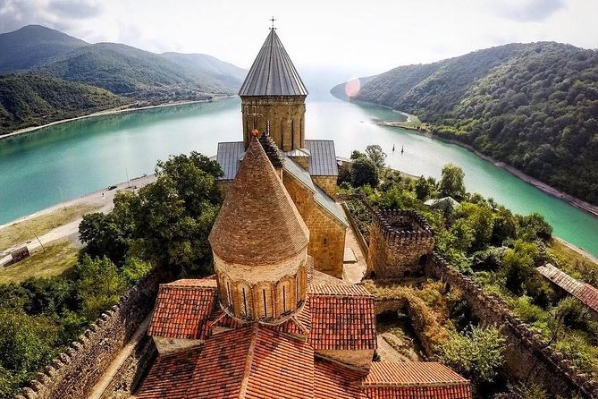 Kazbegi-Ananuri-Gergeti Private Tour - Stop 1: Zhinvali Water Reservoir for quick, high-impact photos