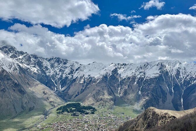Kazbegi-Ananuri-Gudauri: Epic Views & History (Group) - Meeting in Tbilisi, Then Getting Out of the City Quickly