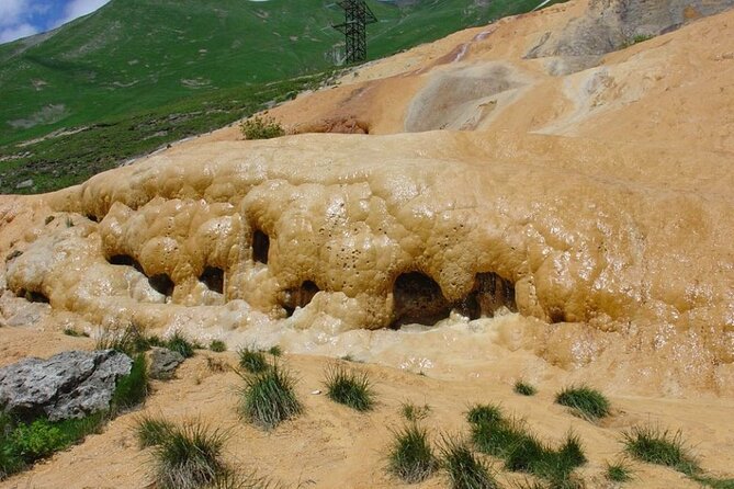KAZBEGI GUDAURI ANANURI One day group tour From Tbilisi! - Gudauri honey and chacha, plus the Kvemo Mleta meal break
