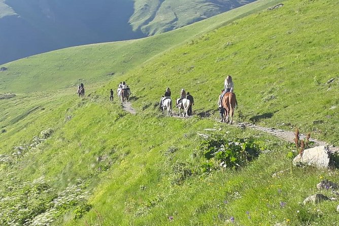 Kazbegi Tour from Tbilisi 2022 - Route Reality Check: Time, Distance, and Photo Pressure
