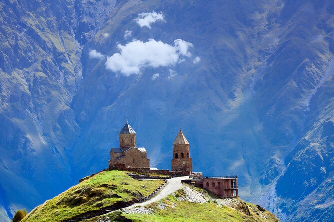 Magical Kazbegi Gudauri & Ananuri DayTrip GuidedTour from Tbilisi - Stop 5: Gudauri, ski resort views, and the Friendship Arch stop