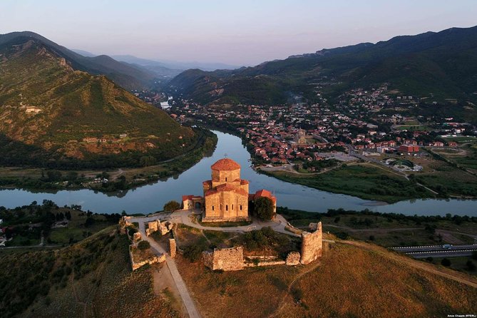 Mtskheta: Exploring Heritage and Cuisine through Cooking Classes - Church of the Holy Cross: UNESCO stop with a quick hit of meaning