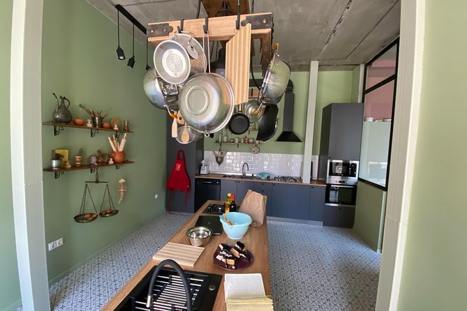 Nana's Kitchen - traditional Georgian cooking class at real Georgian family home - What you learn besides the recipes: ingredient stories and hosting logic