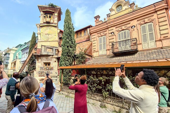 Old Tbilisi Highlights walking tour with wine & 10 tastings - Stop 4: Dzveli Tbilisi Sulphur Waterfall in Fig Gorge
