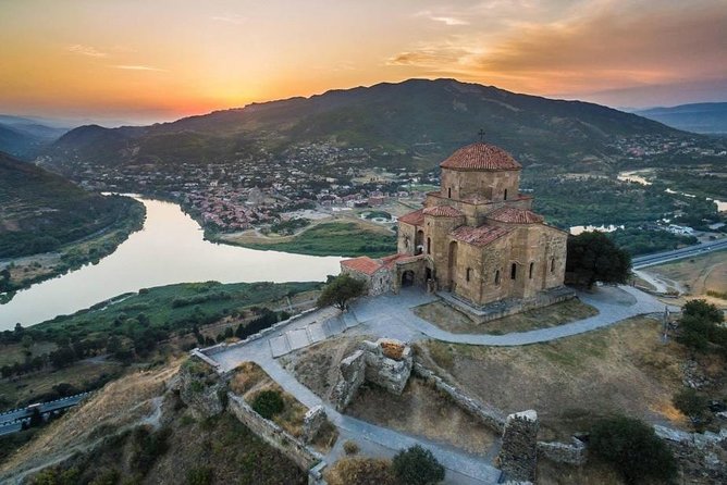 One Day Tour to Tbilisi and Mtskheta - Metekhi Cathedral and the Vakhtang Gorgasali story