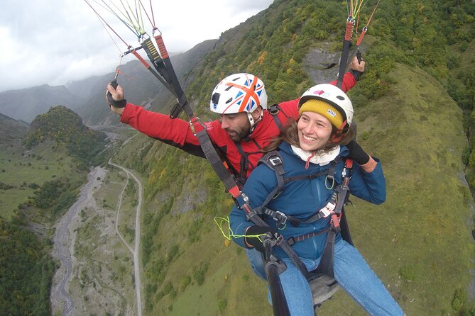 Paragliding tandem flights in Georgia - Your 40-minute tandem flight: what it feels like from the air