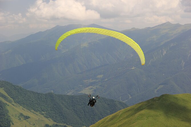 Paragliding tandem flights in Georgia - Views and the people-factor that makes it memorable