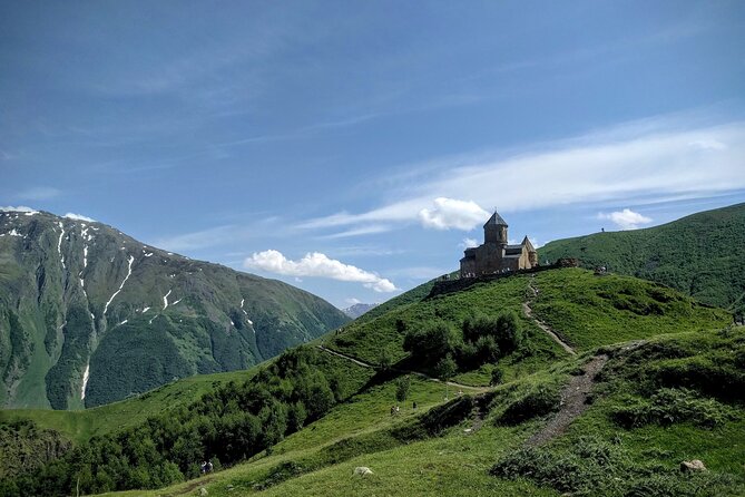 Private Kazbegi Tour: Gergeti, Ananuri & Scenic Views - Stop 2: Ananuri Fortified Castle Ensemble and Its Practical Payoff