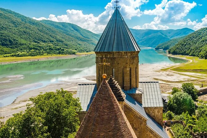 Private Tour from Tbilisi to Kazbegi and Gudauri - Ananuri Fortified Castle Ensemble: Watchtowers, Church Details, and River Views