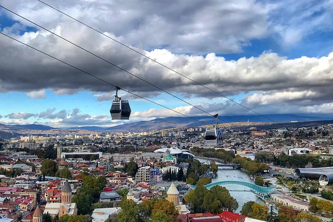 Tbilisi Explorer: Essential Walking Tour for First-Timers - Faiths Side by Side: Jumah Mosque, Kartlis Deda, and a City of Symbols