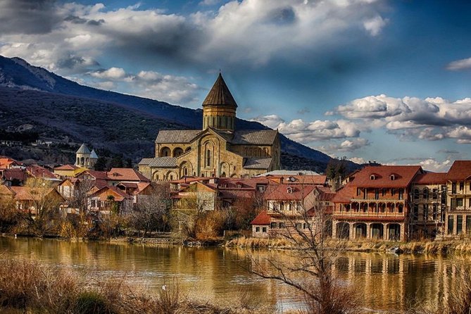 Tbilisi & Mtskheta Tour - The sulfur baths area and Dzveli Tbilisi Sulphur Waterfall