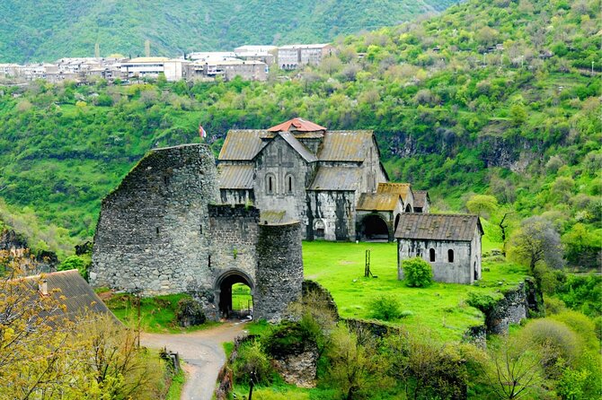 Tbilisi to Armenia Sanahin Haghpat Akhtala Monastery Group Tour - Stop 4: Lunch near Alaverdi, then the Alaverdi Monastery site