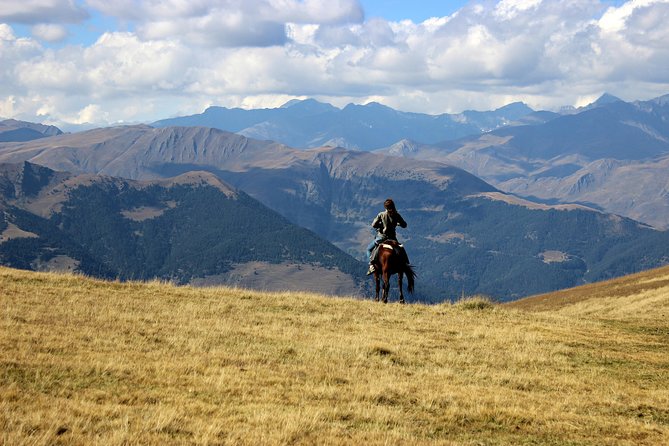 Trekking Tour from Tusheti to Khevsureti via Atsunta Pass - Into Khevsureti: Mutso’s fortress geometry and Shatili’s tower cluster