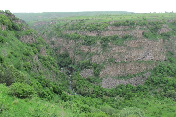 Trip to The Diamond Bridge and Dashbashi Canyon - Mtatsminda Park and the funicular down to the city (30 minutes, free)