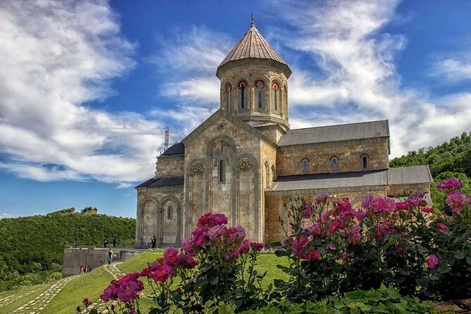 Whole day Wine Tour to Kakheti from Tbilisi - Telavi: Movie-Scene Heraclius Photos, a 945-Year-Old Plane Tree, and Sehnika Tastings